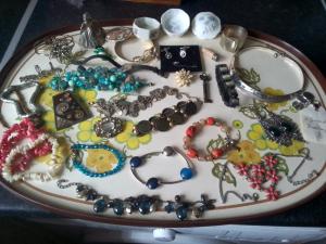 Vintage and Modern Costume Jewellery Collectibles