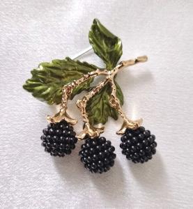 Vintage Gold Tone Blackberry Fruit Brooch Gift