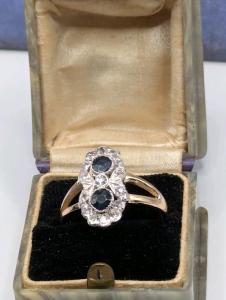Edwardian Gold Sapphire & Diamond Daisy Ring