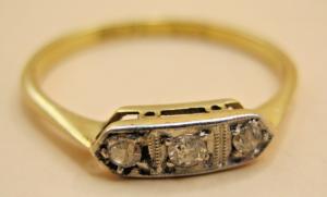 Vintage 18k Yellow Gold Art Deco Diamond Ring