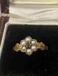 Vintage 9ct Gold Georgian Ruby & Pearl Daisy Ring