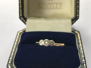 Antique Diamond Trilogy Ring in 9ct Gold & Platinum