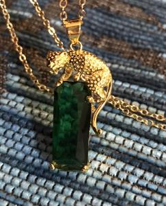 Emerald Leopard Necklace in Vintage 18K Gold