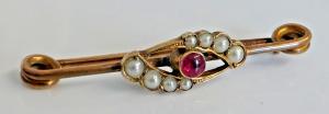 Charming Antique Art Nouveau Bar Brooch
