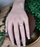 Elegant 18ct Vintage Gold Emerald Cut Ring