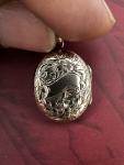 Edwardian 9ct Rose Gold Engraved Oval Locket