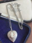 Vintage Silver Heart Cameo Pendant Necklace