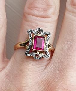 Art Deco 18ct Gold Ruby Spinel Diamond Ring