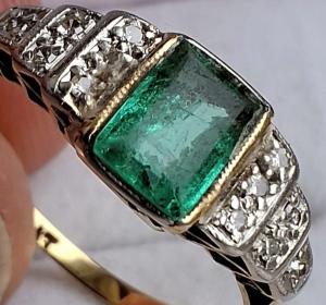 18Ct Gold Art Deco Emerald & Diamond Ring