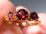 1915 Hallmarked 18ct Gold Garnet Ring Size L