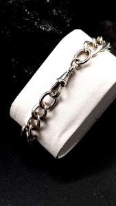 Antique Silver Men's Oval Curb Bracelet with Lion Links