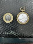 15K Gold Antique Locket Pendant with Engraved Scrolls