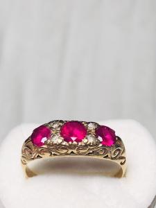 9CT Gold Indian Ruby & Diamond Art Deco Ring