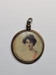 Antique Gold Tone Locket - 3cm Diameter