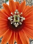 Edwardian 9ct Gold Peridot & Seed Pearl Brooch