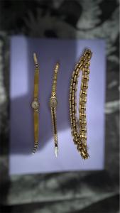 Golden Themed Vintage Jewellery Set with 2 Watches