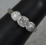 Vintage 18ct Gold Old Cut Diamond Trilogy Ring