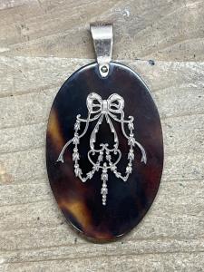 Vintage 9Ct Gold Tortoiseshell Pendant Necklace