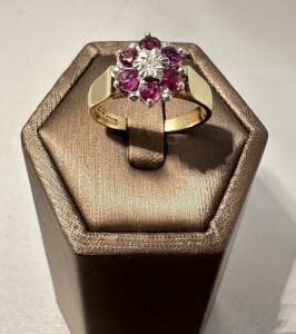9ct Antique Gold Ring with Diamond and Ruby