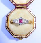 Art Deco 18ct Gold Ruby & Diamond Ring