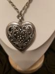 Vintage Collectible Antique Necklace – Offers Welcome