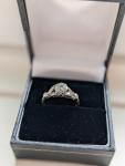 1920s Vintage Diamond Solitaire Gold & Platinum Ring