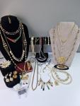 Vintage Gold Tone Jewellery Bundle - 32 Pieces