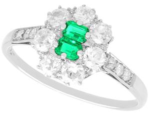 1925 Platinum Ring with Emerald and Diamond