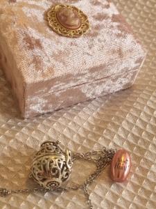Vintage Sphere Pendant in Antique Style