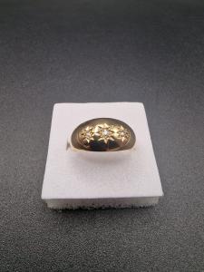 Antique 18ct Gold Diamond Gypsy Three-Stone Ring