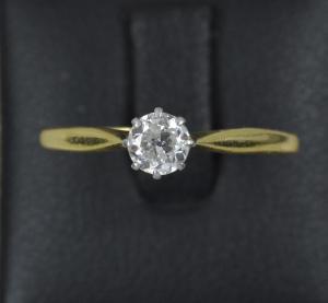 18ct Gold and Platinum Diamond Solitaire Ring