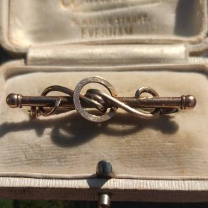 Antique 9ct Rose Gold Love Brooch