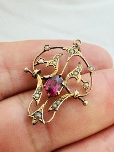 Edwardian 9k Gold Amethyst & Seed Pearl Pendant