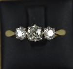 Vintage 1.10ct Diamond 18ct Gold Trilogy Ring