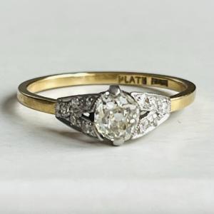 Antique 18ct Gold Diamond Solitaire Oval Ring