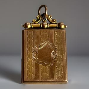 Edwardian 9ct Gold Double-Sided Locket Pendant
