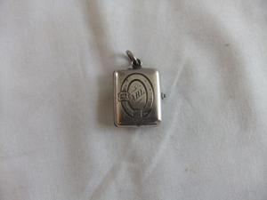 Antique Silver Edwardian Engraved Locket 2.5x2 cm