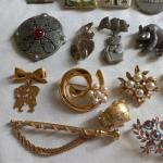 Vintage Costume Jewellery Brooch Collection
