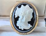 Antique Victorian Gold Cameo Brooch Pendant