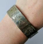 Victorian Hinged Sweetheart Cuff Bangle