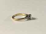 18ct Gold & Platinum Diamond Solitaire Ring