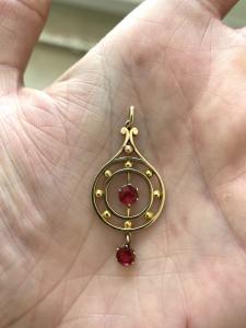 Edwardian 9ct Gold Ruby Paste Pendant