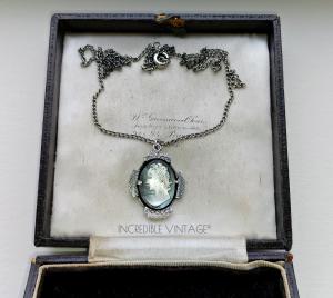Victorian Lady Silver Cameo Pendant Necklace