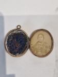 Victorian 9ct Gold Enamel Front & Back Locket