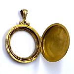 9ct Gold Front-Back Shaker Locket with Glass