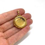 9ct Gold Front-Back Shaker Locket with Glass