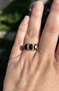 Victorian 9ct Gold Ring with 3 Garnets