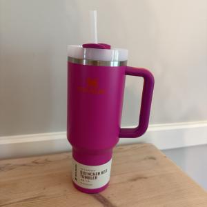 Vivid Violet Stanley Quencher 40 oz Tumbler