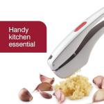 Zyliss Garlic Press Susi 3, Aluminium, Silver, No Need to Peel Garlic Crusher for Crushing Garlic/Garlic Bulbs/Ginger with Integrated Cleaning Tool, Dishwasher Safe