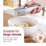 Zyliss Garlic Press Susi 3, Aluminium, Silver, No Need to Peel Garlic Crusher for Crushing Garlic/Garlic Bulbs/Ginger with Integrated Cleaning Tool, Dishwasher Safe